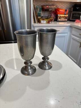 Vintage Pair of Wilton Armetale Plough Tavern Pewter Goblets